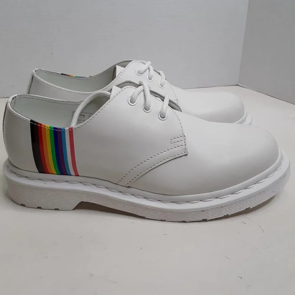 Dr. Martens White Smooth Leather Oxford Women's size 7 Men's 6